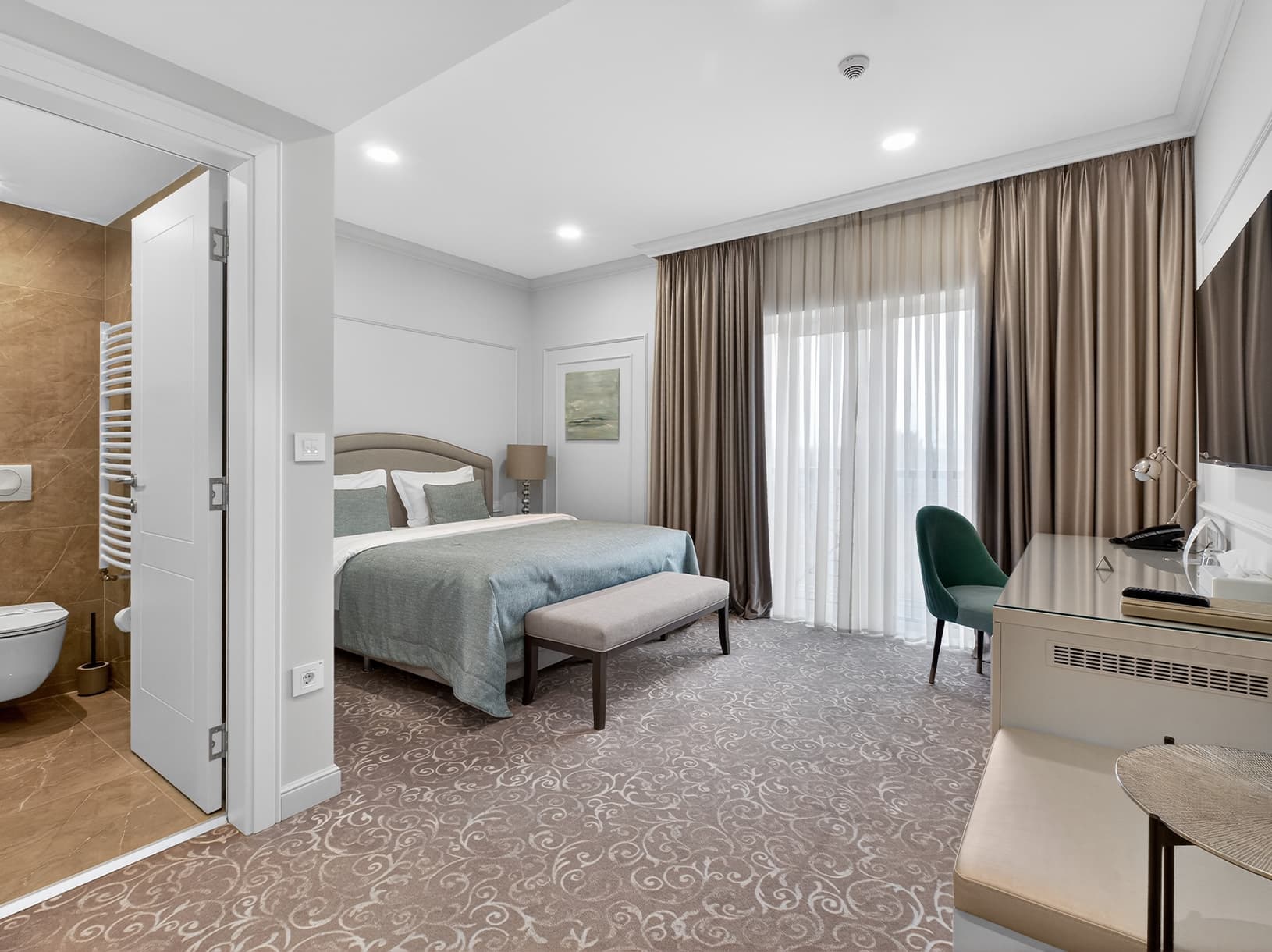 rooms.room4PageTitle