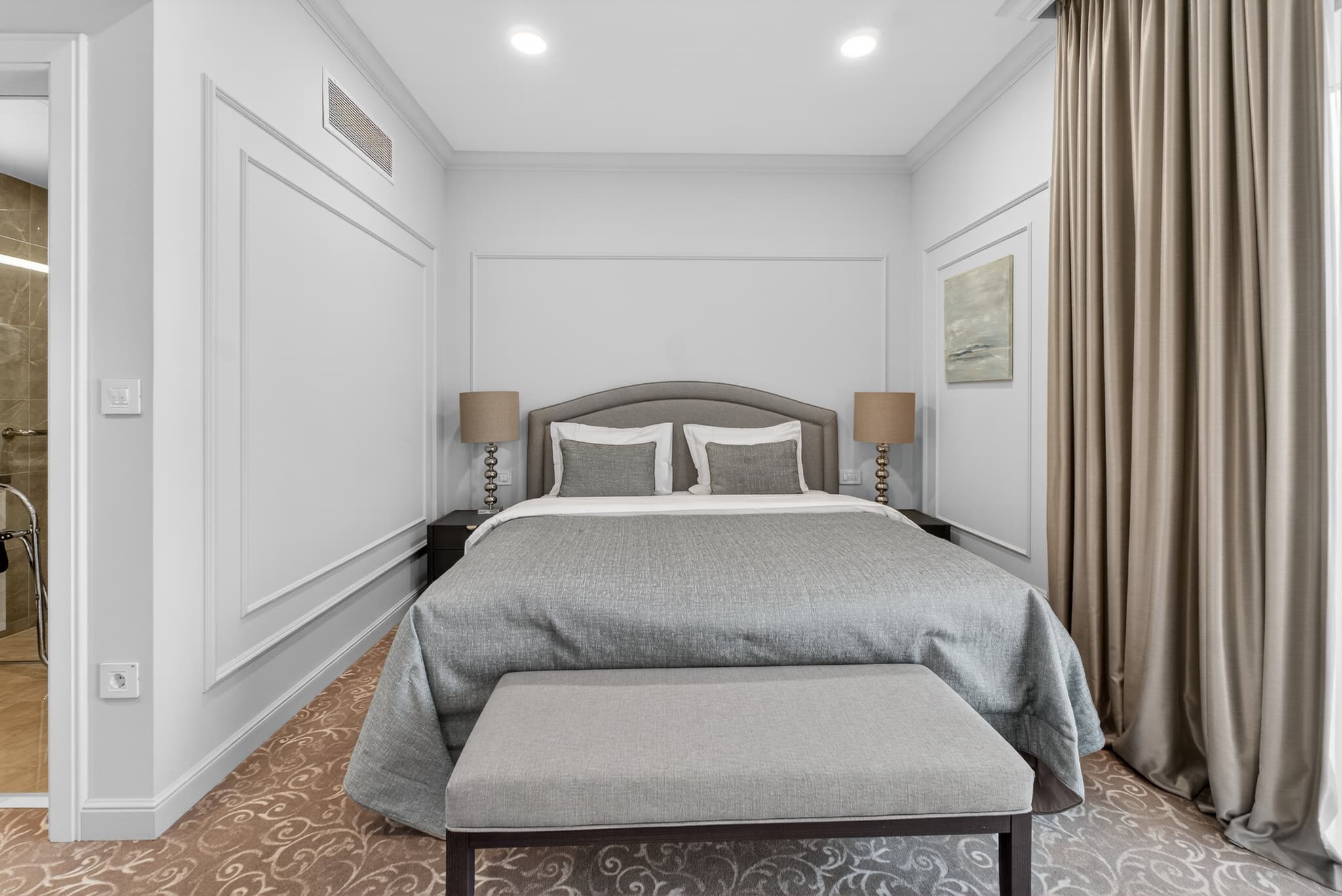 rooms.galleryGardenView