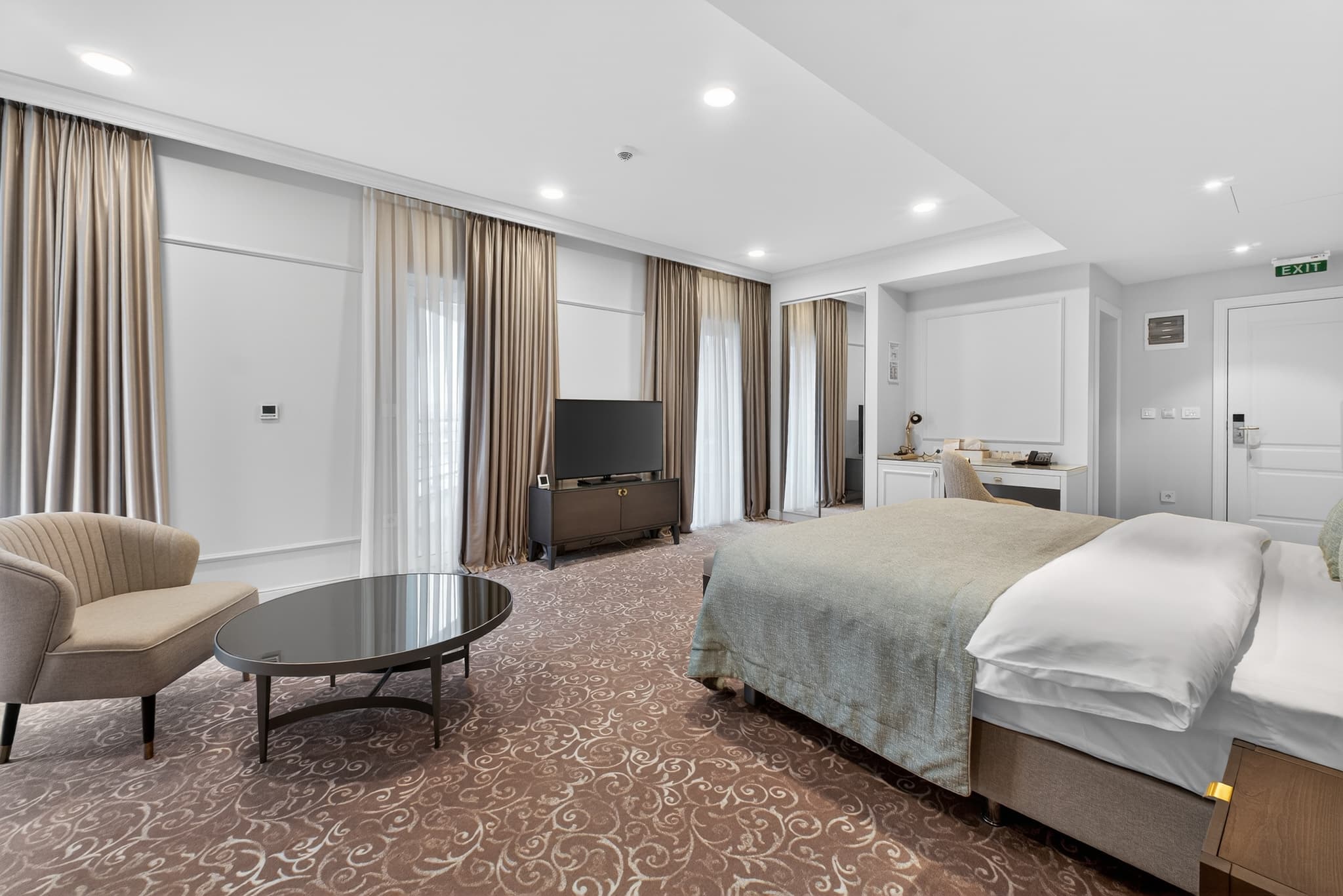 rooms.galleryLuxuryBathroom